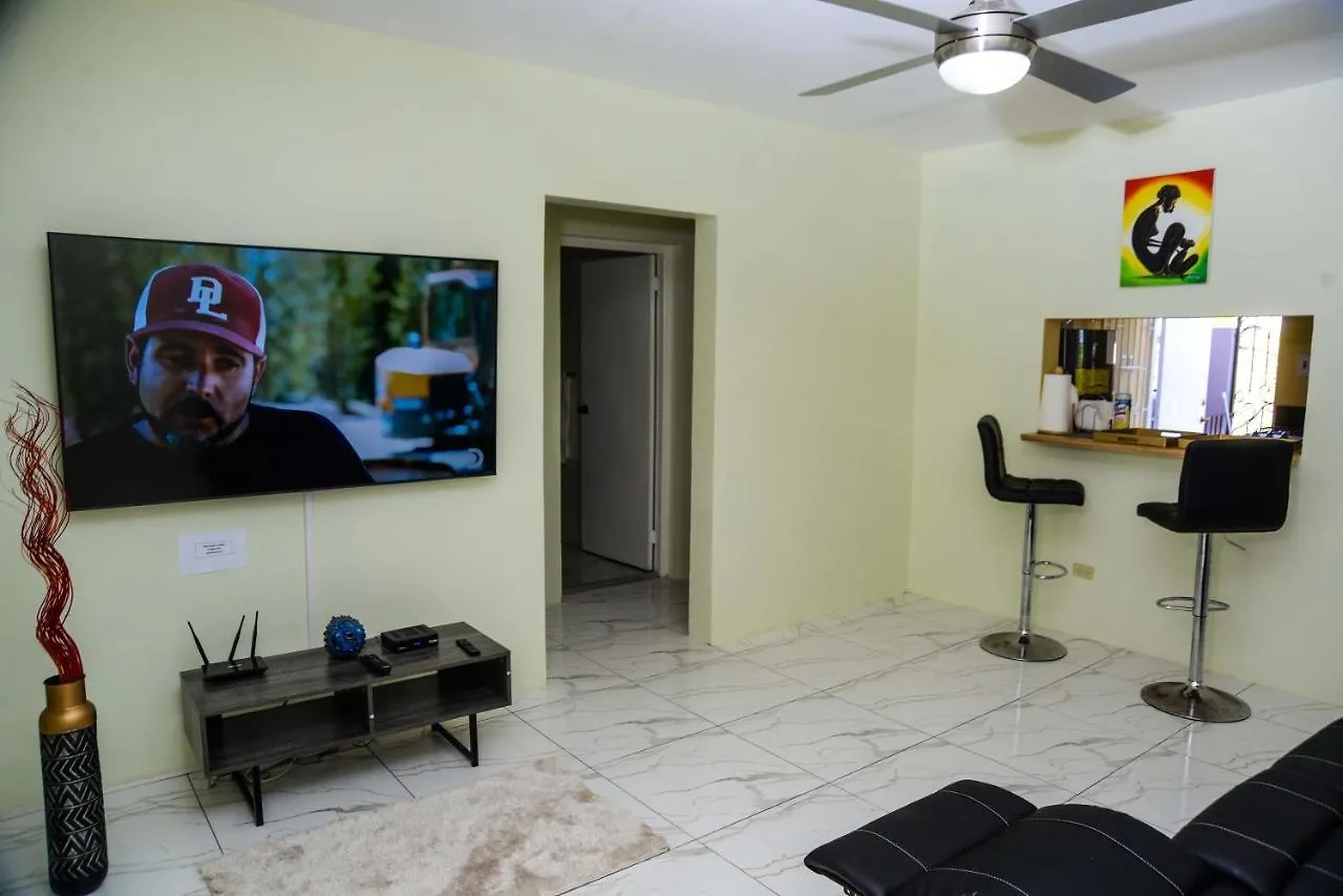 Πανσιόν Three Palm Villa Μοντέγκο Μπέυ