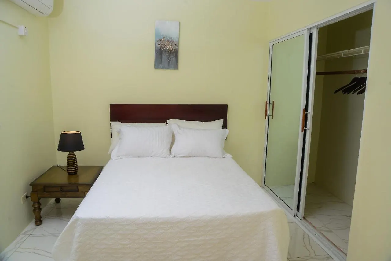 מונטגו ביי Three Palm Villa בית הארחה